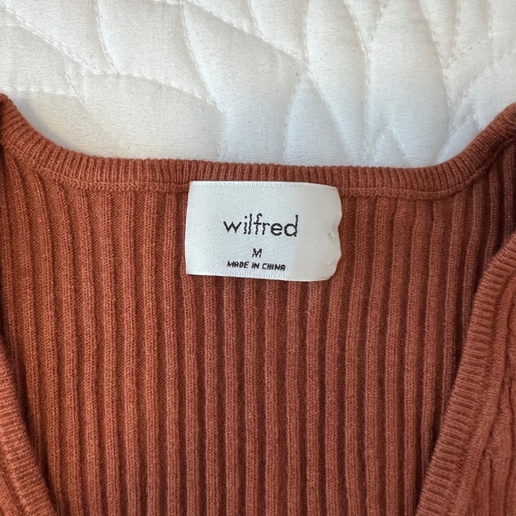 Aritzia Vneck Cropped Top - Picture 2 of 4